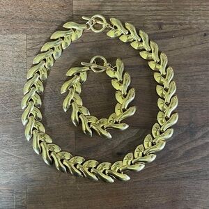 VEE Leaves Necklace & Bracelet Set
